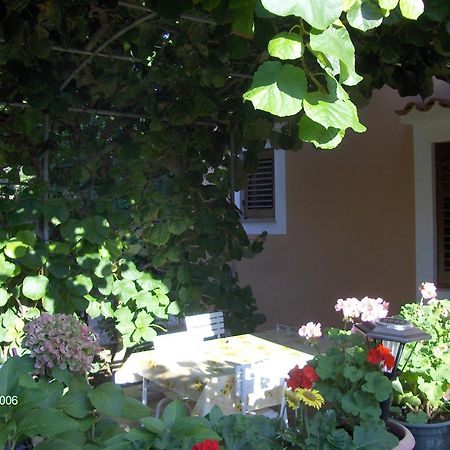 Apartments Beba Mali Lošinj Eksteriør bilde