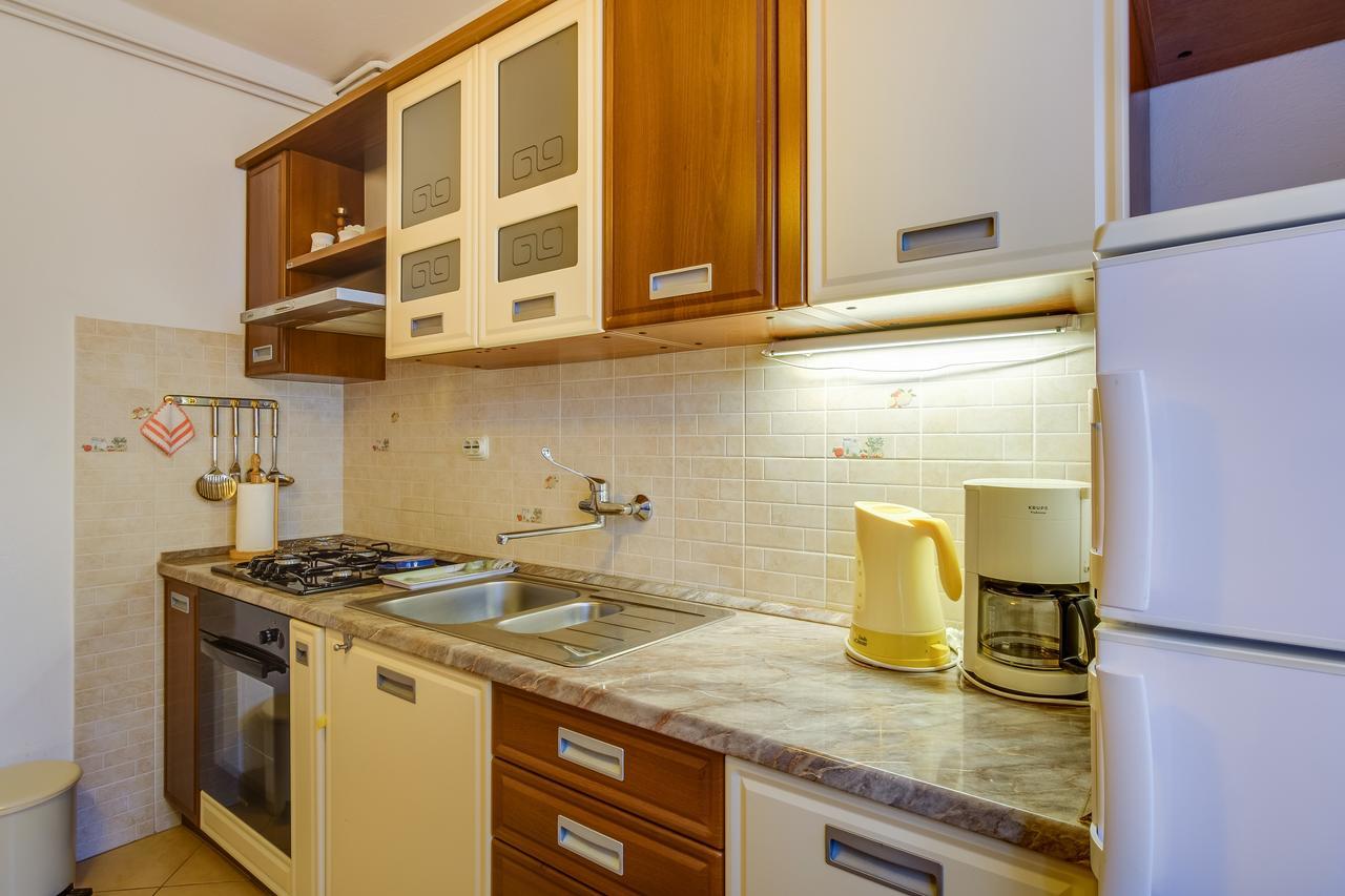 Apartments Beba Mali Lošinj Eksteriør bilde