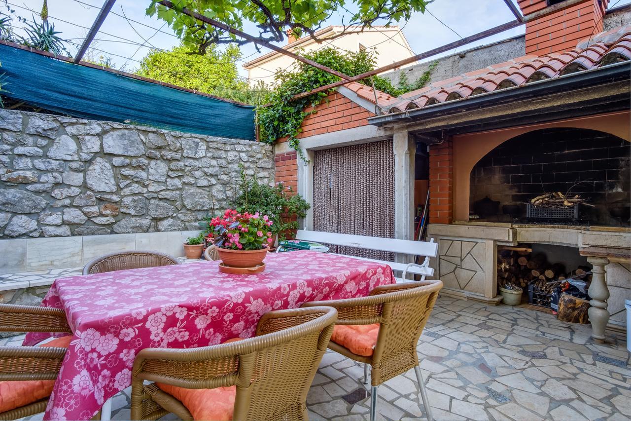 Apartments Beba Mali Lošinj Eksteriør bilde