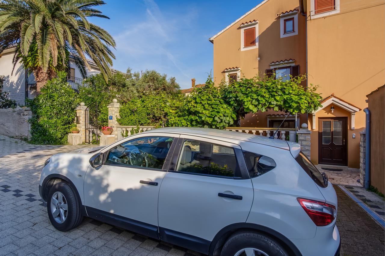 Apartments Beba Mali Lošinj Eksteriør bilde
