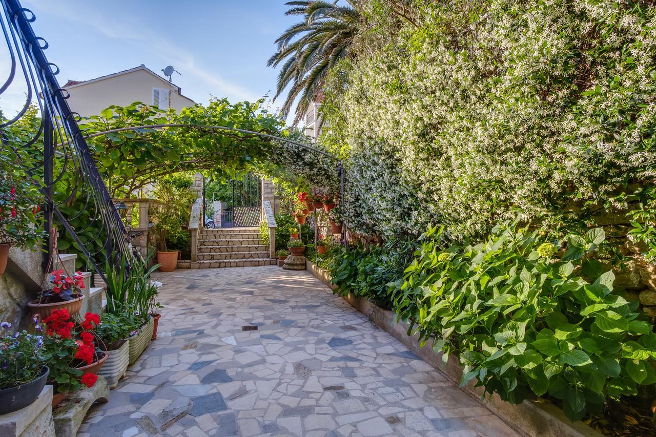 Apartments Beba Mali Lošinj Eksteriør bilde