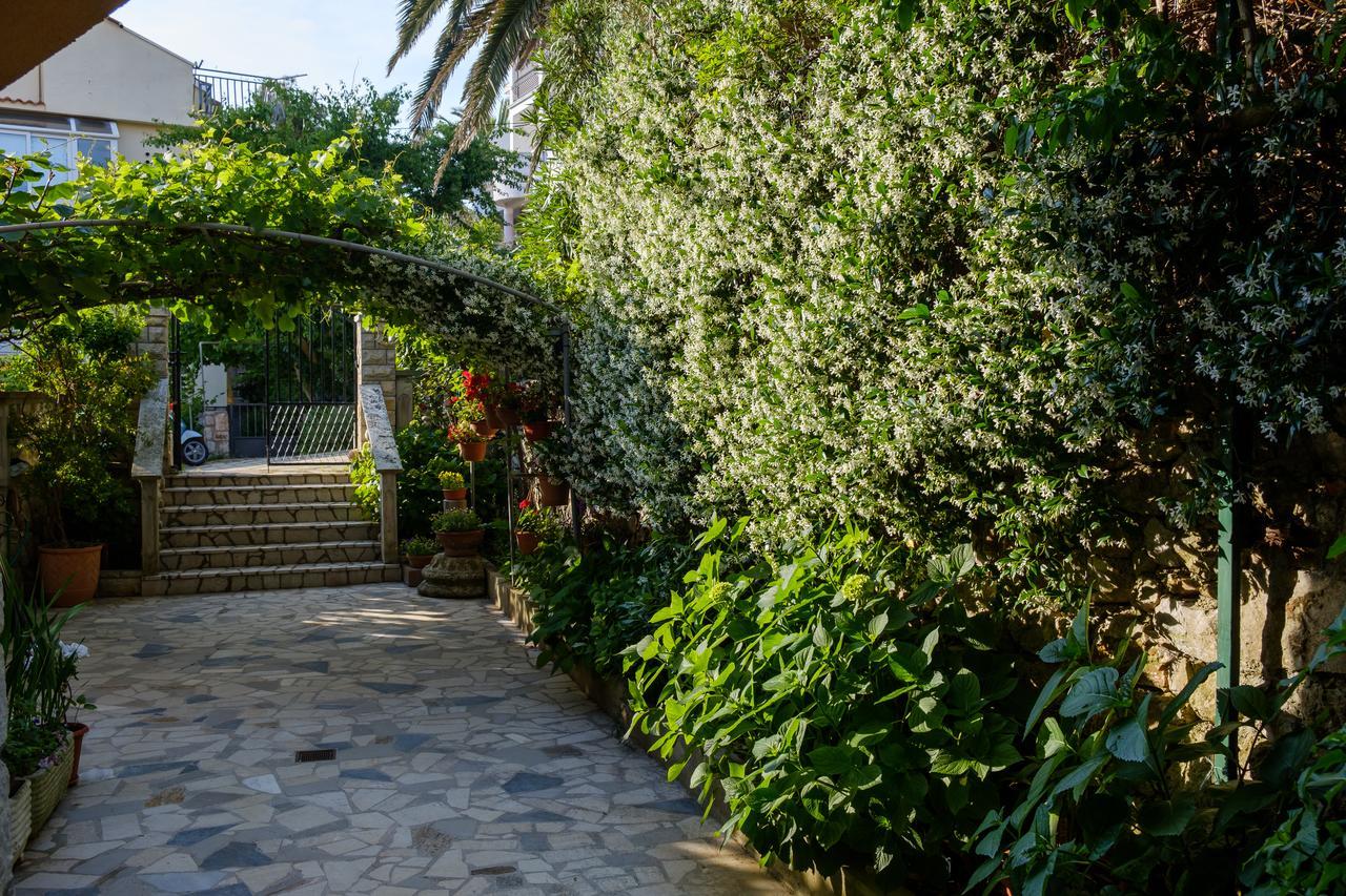 Apartments Beba Mali Lošinj Eksteriør bilde