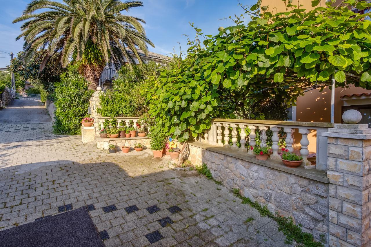 Apartments Beba Mali Lošinj Eksteriør bilde