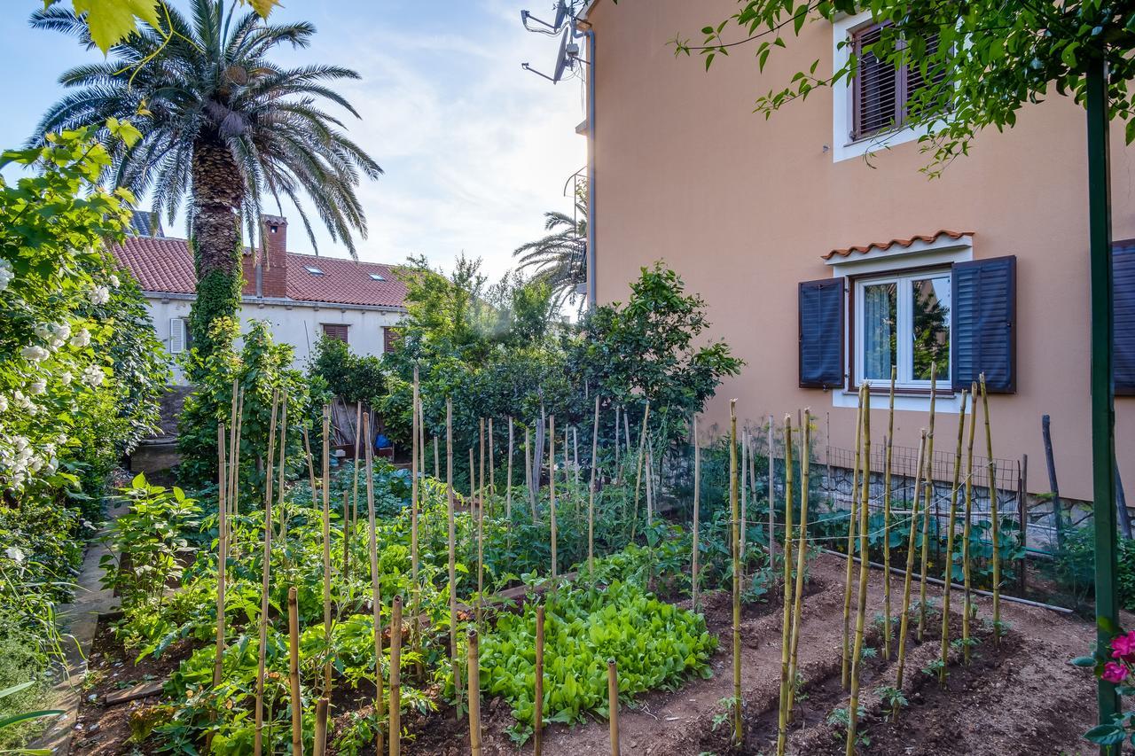 Apartments Beba Mali Lošinj Eksteriør bilde