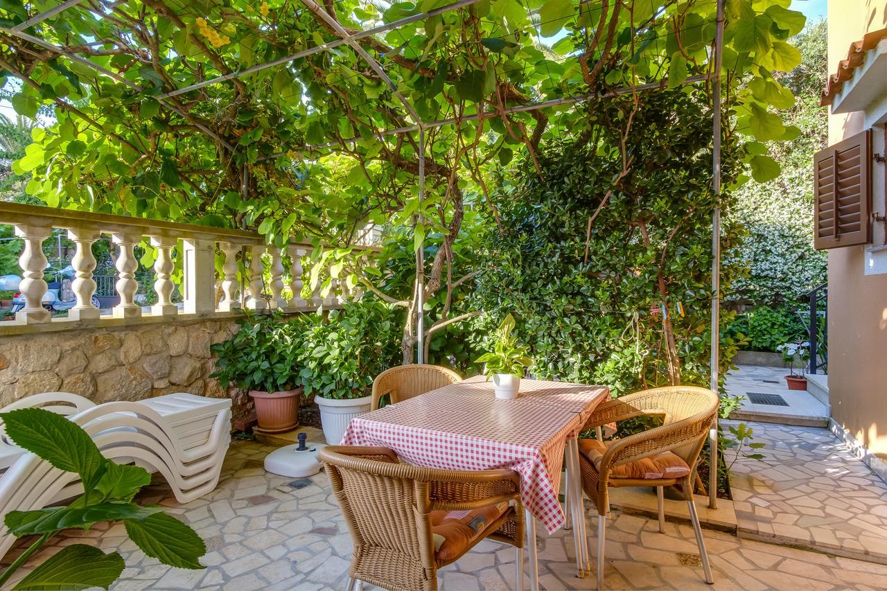 Apartments Beba Mali Lošinj Eksteriør bilde