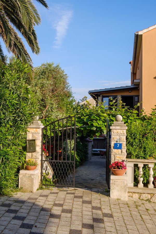 Apartments Beba Mali Lošinj Eksteriør bilde