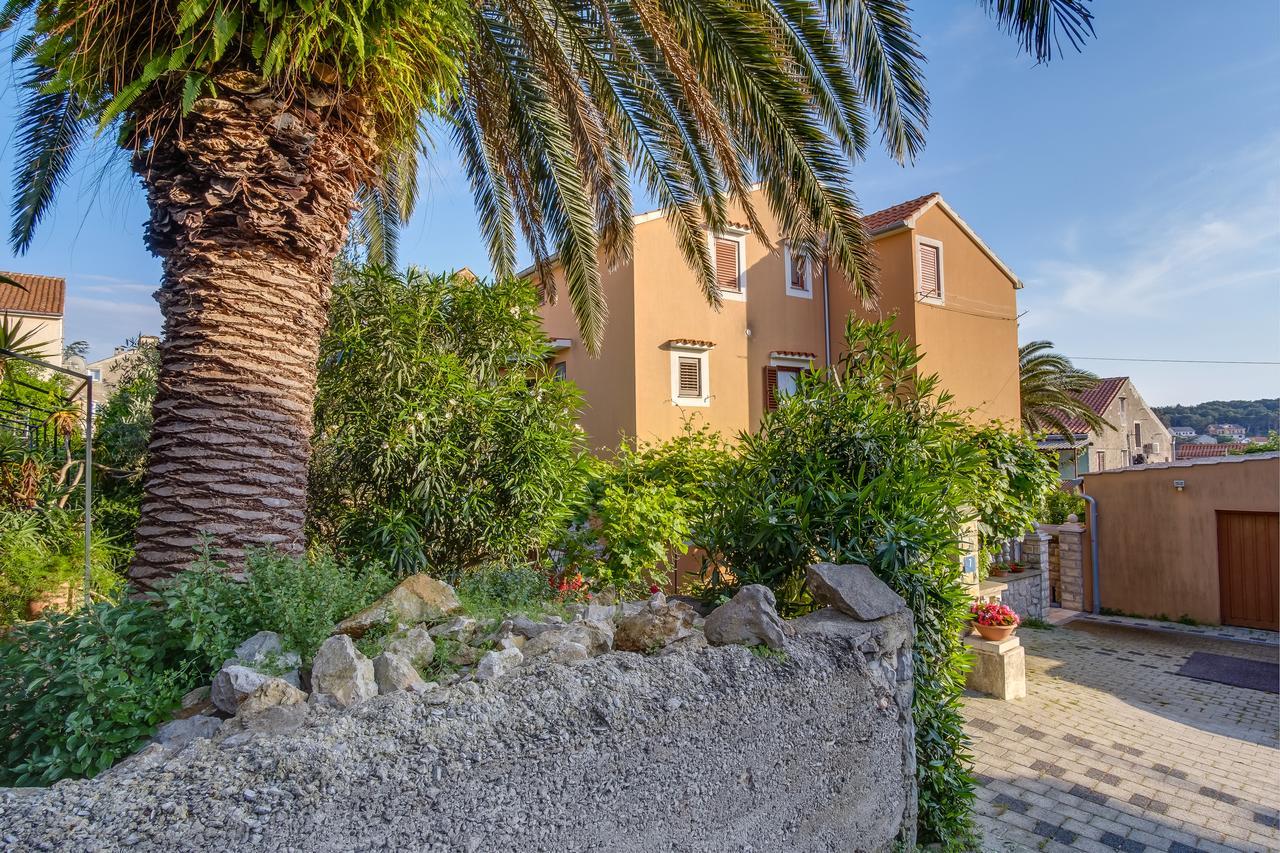 Apartments Beba Mali Lošinj Eksteriør bilde