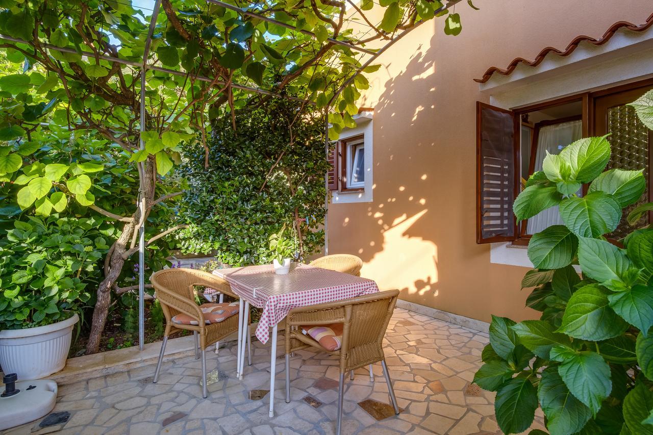 Apartments Beba Mali Lošinj Eksteriør bilde